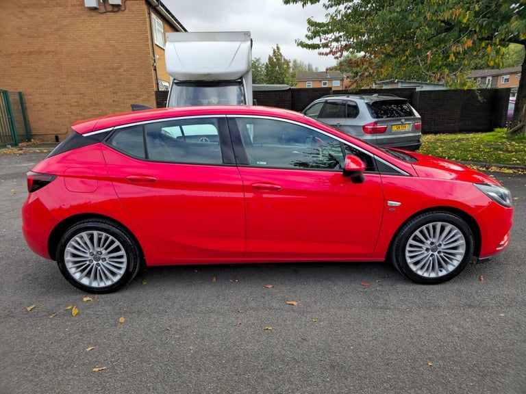  Vauxhall Astra 1.6 CDTi BlueInjection Elite Nav Euro 6 (s/s) 5dr Diesel Manual