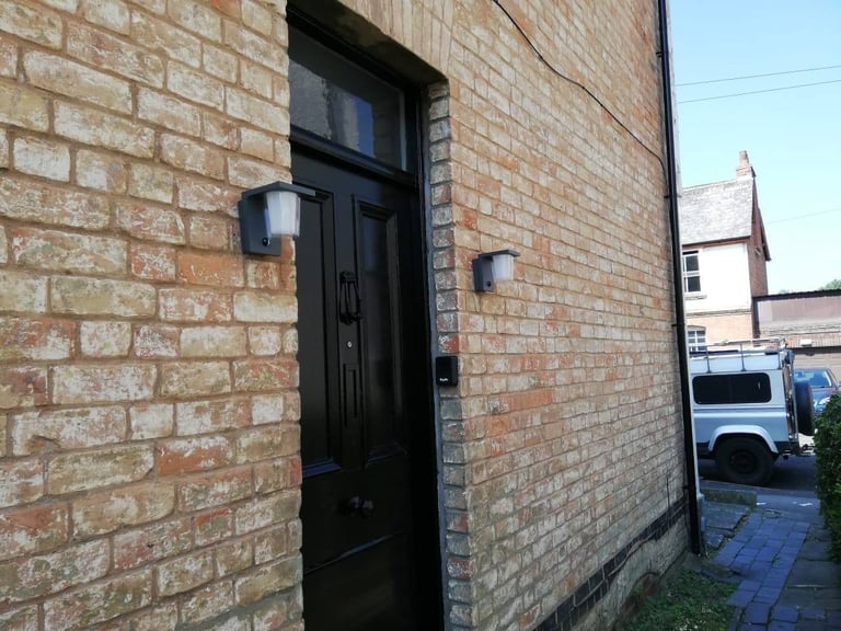 Refurbished, 3 bed with large garden