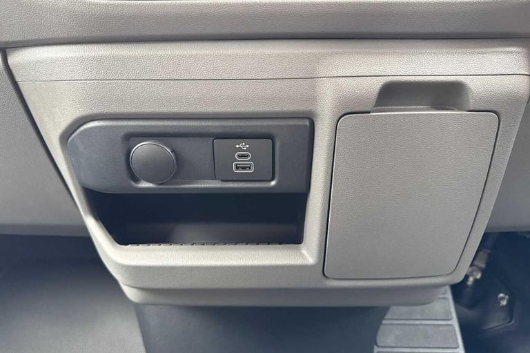 2025 Volkswagen Transporter T28 Panel Van Commerce Pro SWB 150 PS 2.0 TDI 8sp Automatic Van DIESE...