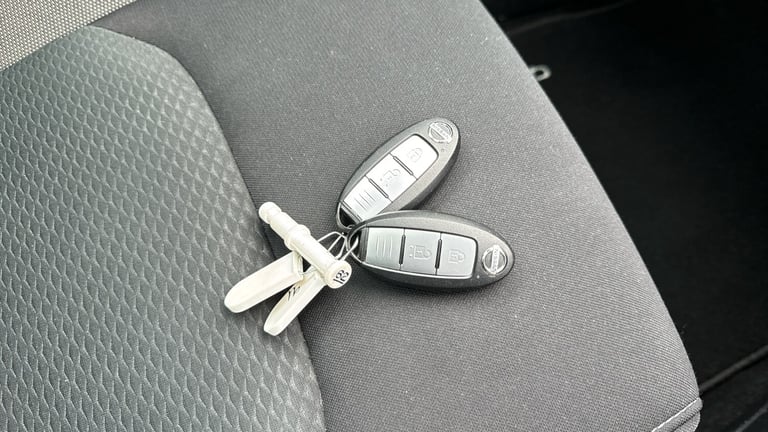 2021 Nissan Qashqai 1.3 DiG-T N-Connecta 5dr [Glass Roof Pack] Petrol Hatchback Hatchback Petrol ...