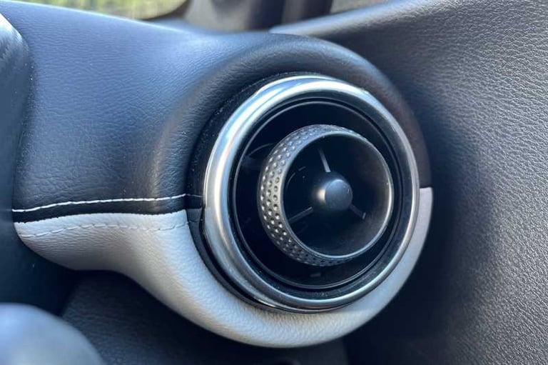 2022 Nissan Juke 1.6 Hybrid Premiere Edition 5dr Auto HATCHBACK PETROL/ELECTRIC Automatic