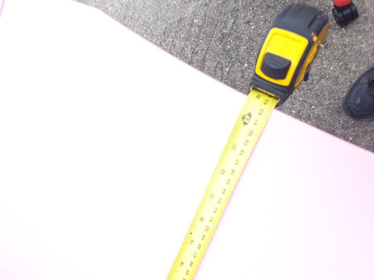 gameing desk pink in colour