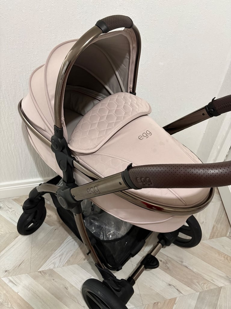 Egg pram 