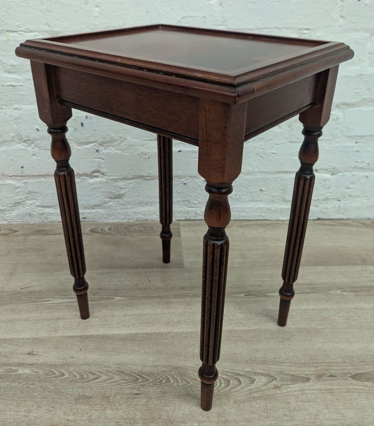 Reproduction mahogany small side table