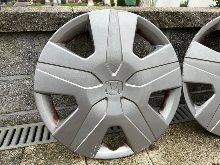 Honda original hub caps 18”