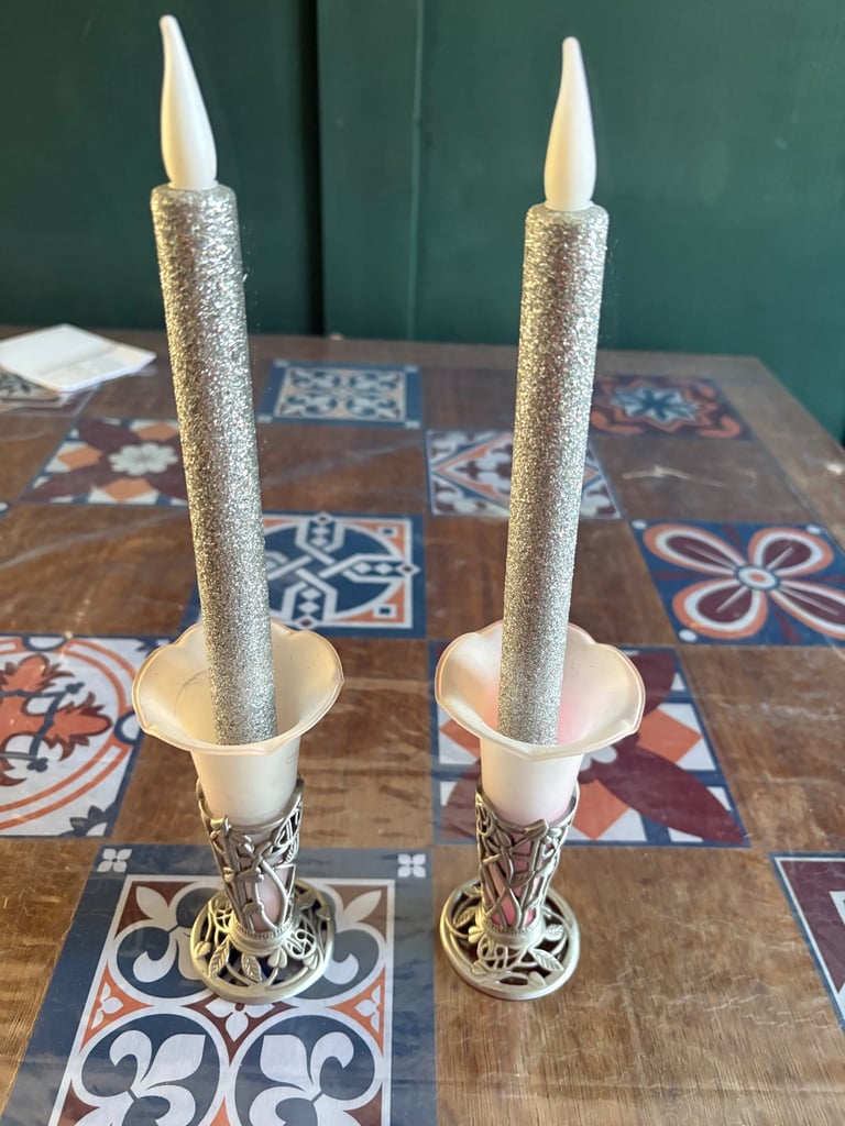 Battery candle + candle stick 