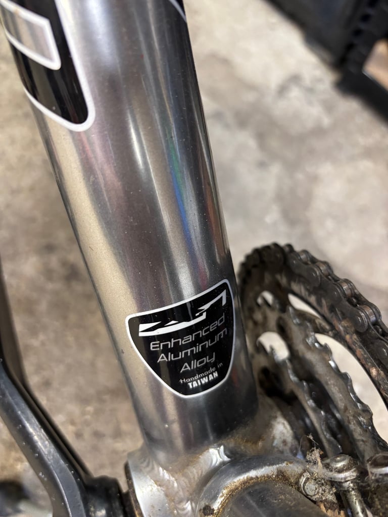 Specialized Men’s Hardrock Mountain Bike