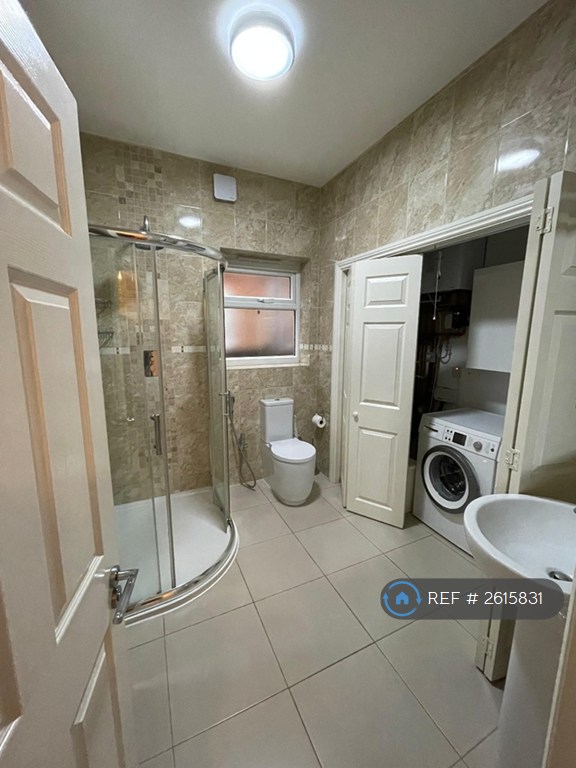 5 bedroom house in Althorpe Road, Harrow, HA1 (5 bed) (#2615831)