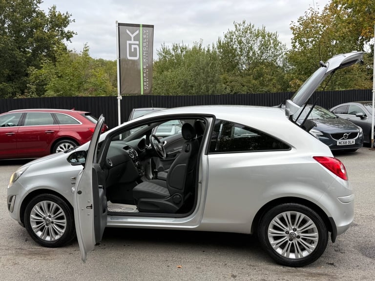 2015 Vauxhall Corsa 1.4 SE 3dr HATCHBACK PETROL Manual