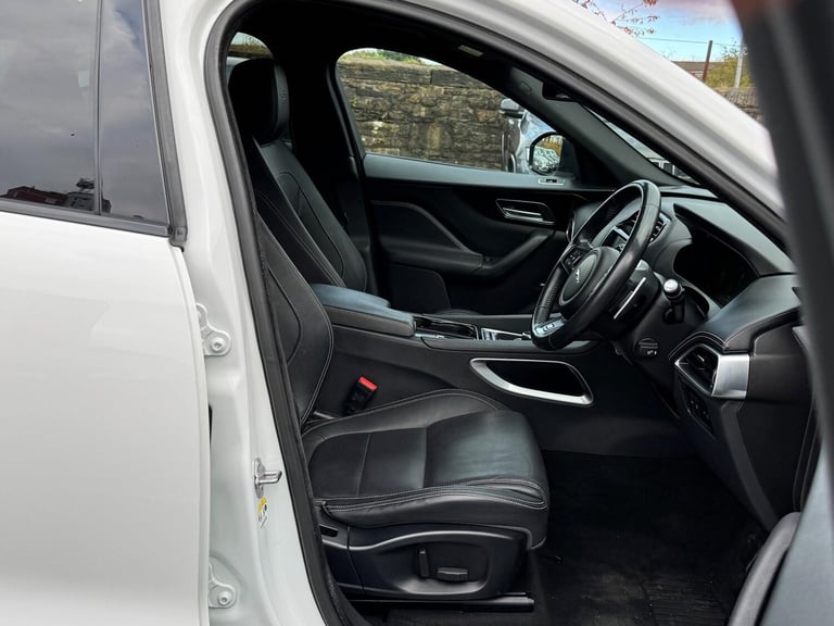 2017 Jaguar F-Pace 3.0 D300 V6 S Auto AWD Euro 6 (s/s) 5dr ESTATE Diesel Automatic