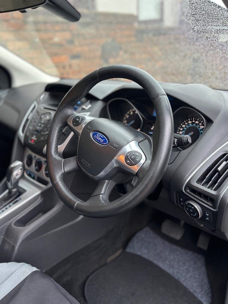 Ford, FOCUS, Hatchback, 2013, Semi-Auto, 1596 (cc), 5 doors