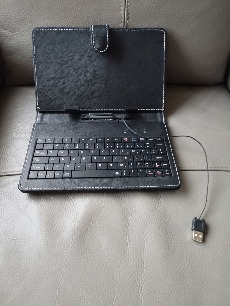 10” Tablet Keyboard case with USB & Built in Stand NEW