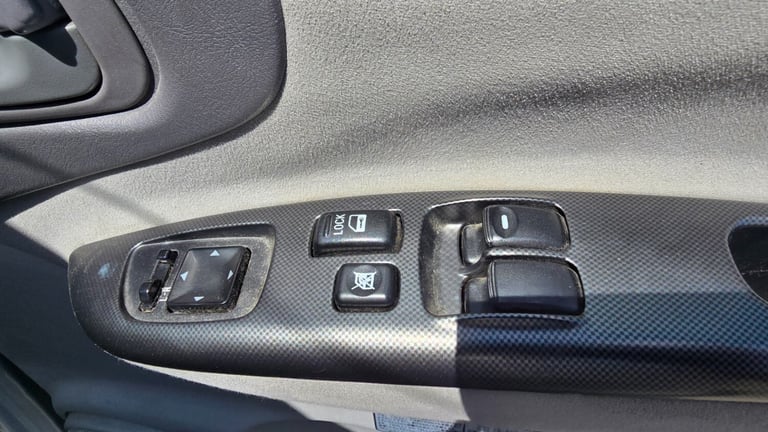 Fresh Import Mitsubishi Delica Spacegear Chamonix L400 3.0 Auto 8 Seater MPV 4X4