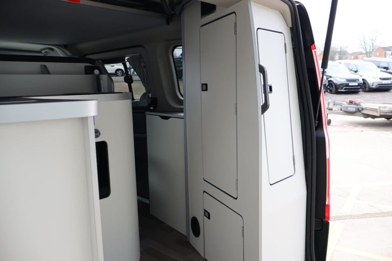 2022 Ford Transit Custom 2022 320 NUGGET Auto  ST styling 4 berth 185 BHP END KITCHEN FACTORY NUG...