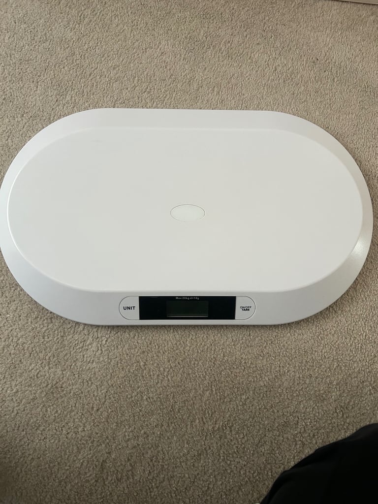 Changing mat, baby bathtub and baby scale