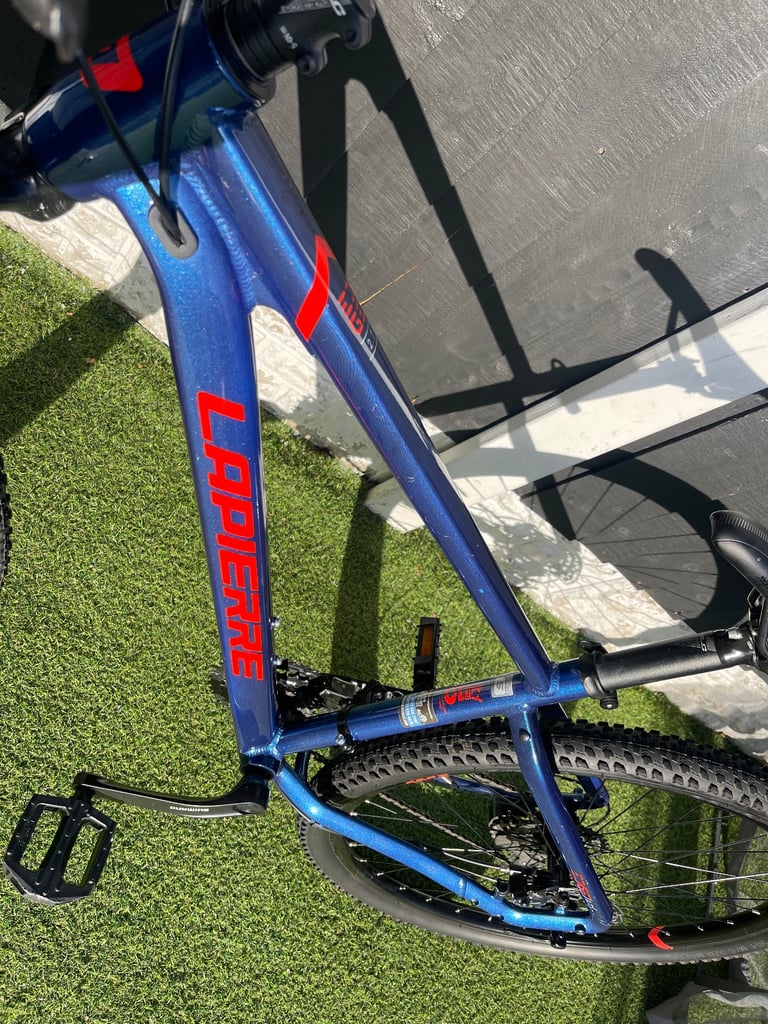 Lapierre Edge Mountain Bike 27.5 wheel small mens frame