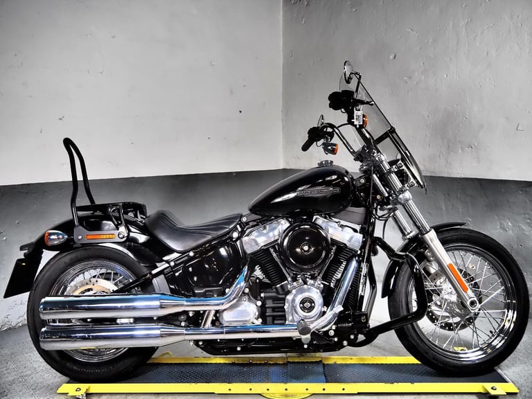 2022 Harley-Davidson FXST SOFTAIL 1745cc 10k ,Screen ,engine bars ,rack 