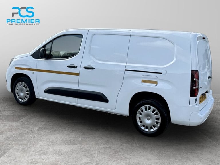2020 Vauxhall Combo 2300 1.5 Turbo D 100ps H1 Sportive Van PANEL VAN DIESEL Manual