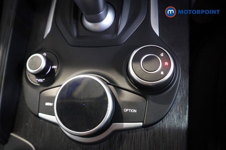 2019 Alfa Romeo Giulia 2.0 TB Nero Edizione 4dr Auto SALOON PETROL Automatic