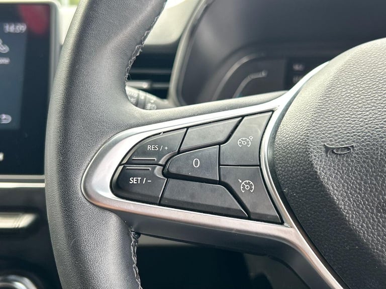 2022 Renault Clio 1.6 E-TECH full hybrid 145 Techno 5dr Auto Hatchback HYBRID ELECTRIC Automatic