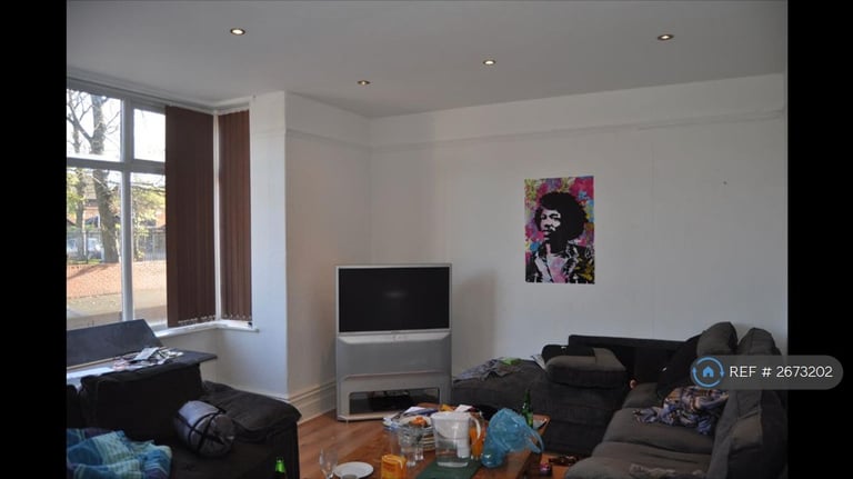 7 bedroom house in Curzon Avenue, Manchester, M14 (7 bed) (#2673202)