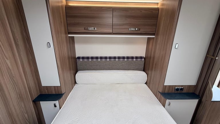 2022 Swift Sprite Major 4 SB Transverse Island Fixed Bed End Washroom