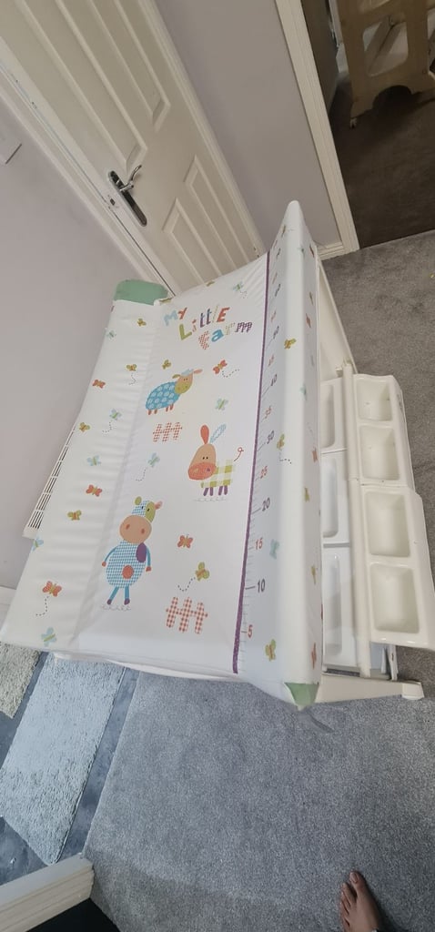 Baby changing and bathing station