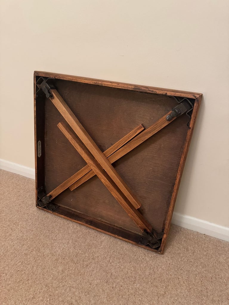 Genuine Vono antique 1930's folding bridge / card table with locking legs in superb condition