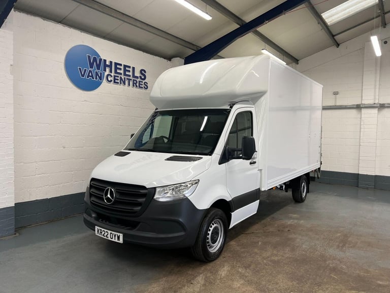 image for 2022 Mercedes-Benz Sprinter 2.0 315 CDI Progressive RWD L3 Euro 6 (s/s) 2dr Luton Diesel Manual