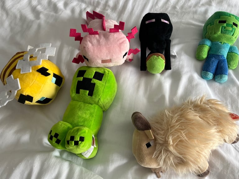 Minecraft bundle 6 plush toys