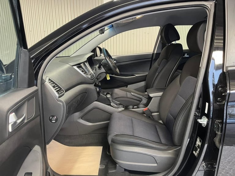 2017 Hyundai TUCSON 1.7 CRDi Blue Drive SE Nav 5dr 2WD DCT ESTATE DIESEL Automatic