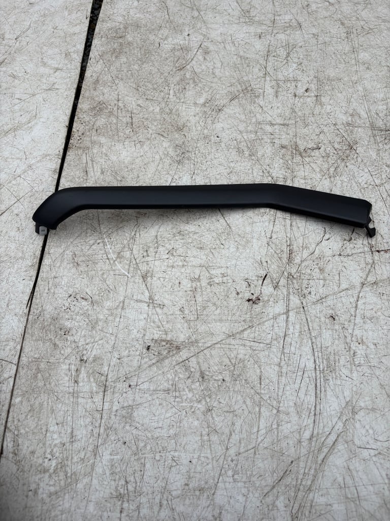 VOLKSWAGEN POLO MK6 17-25 CENTRE CONSOLE TRIM COVER PASSENGER SIDE 2G2863051