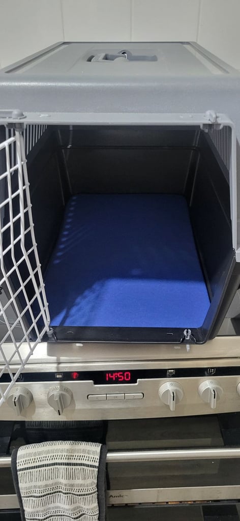 Dog crate