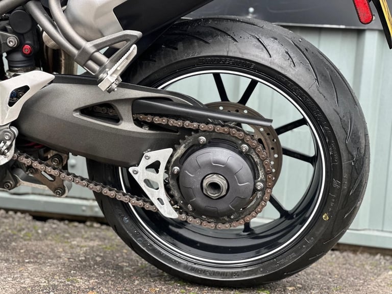 Stunning 2016/66 Triumph Speed Triple 1050 S Motorcycle