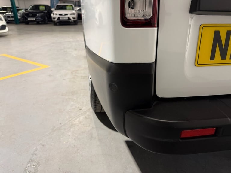 2022 22 RENAULT TRAFIC 2.0 DCI BLUE SL28 BUSINESS+ PANEL VAN 5DR DIESEL MANUAL L