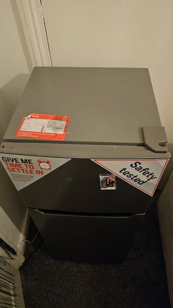 Fridge freezer 
