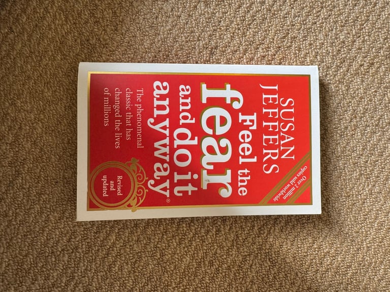 Bundle of business books (1)