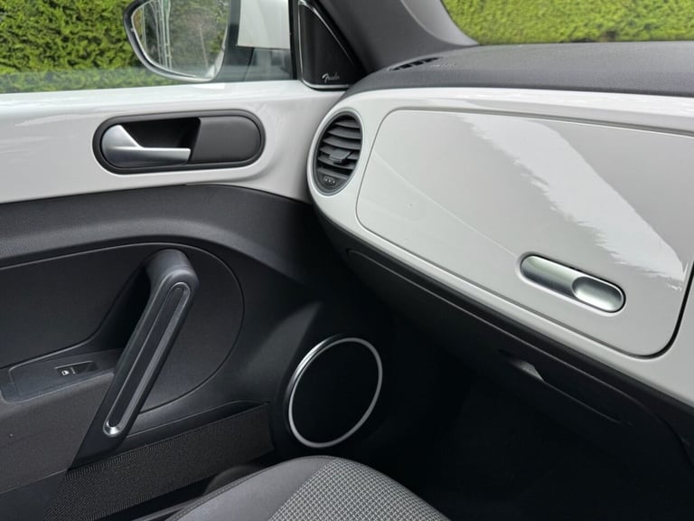 2012 Volkswagen Beetle beetle design tsi s-a Hatchback Petrol Automatic