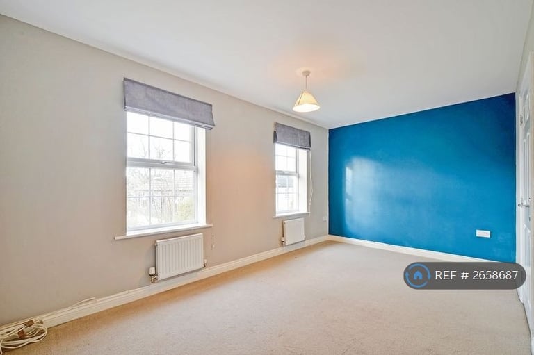 5 bedroom house in Sparnock Grove, Truro, TR1 (5 bed) (#2658687)