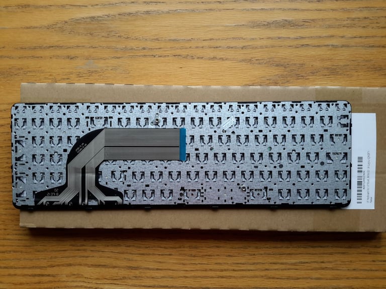 ::: HP Pavilion UK QWERTY Keyboard 749658-031 :::