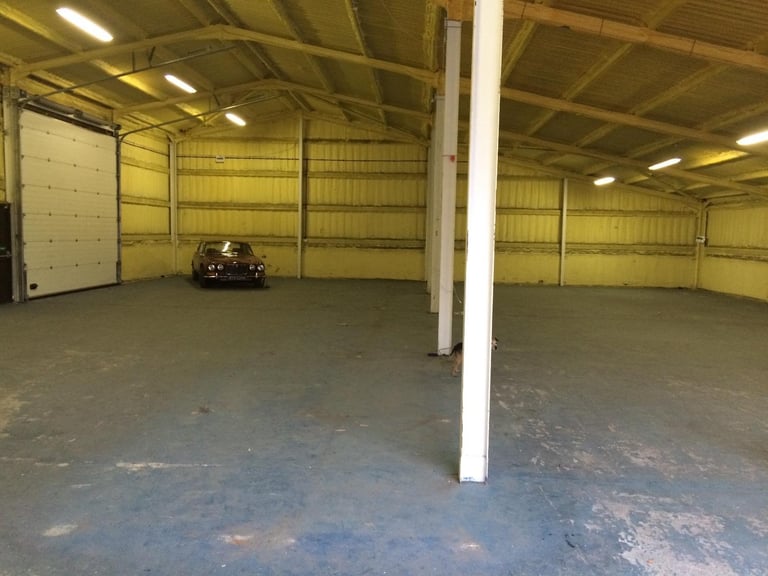 CLASSIC CAR STORAGE - INDOOR JUST £150 PM - HAMPSHIRE - TRANSPORT AVAILABLE