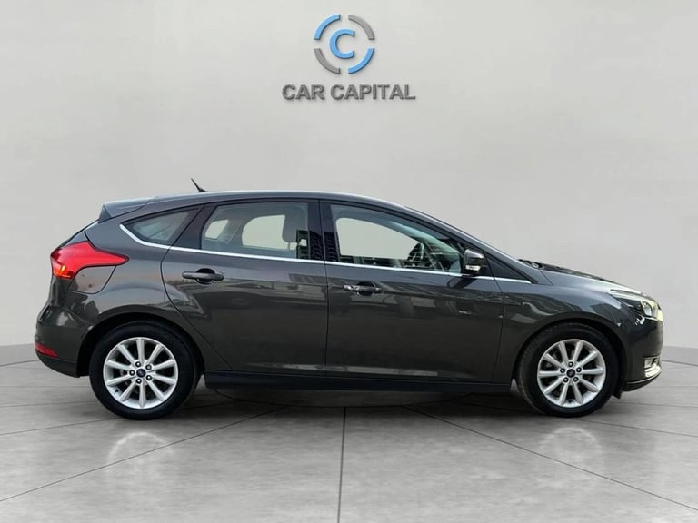 2017 Ford Focus 1.0T EcoBoost Titanium Hatchback 5dr Petrol Auto Euro 6 (s/s) (125 ps) Hatchback ...