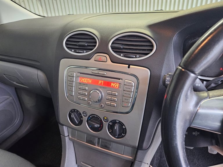 2009 Ford Focus 1.6 Zetec Hatchback 5dr Petrol Manual (161 g/km, 99 bhp) Hatchback Petrol Manual