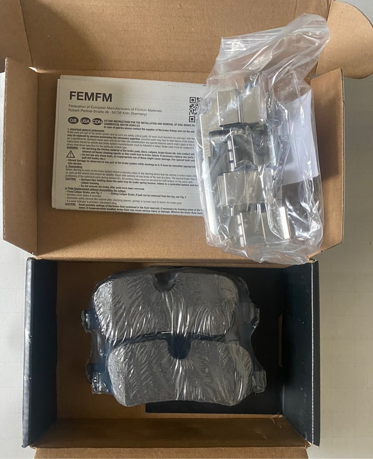 BRAKE PADS FOR VW/RANGE ROVER/BMW/LAND ROVER PORSCHE SEALED IN PLASTIC