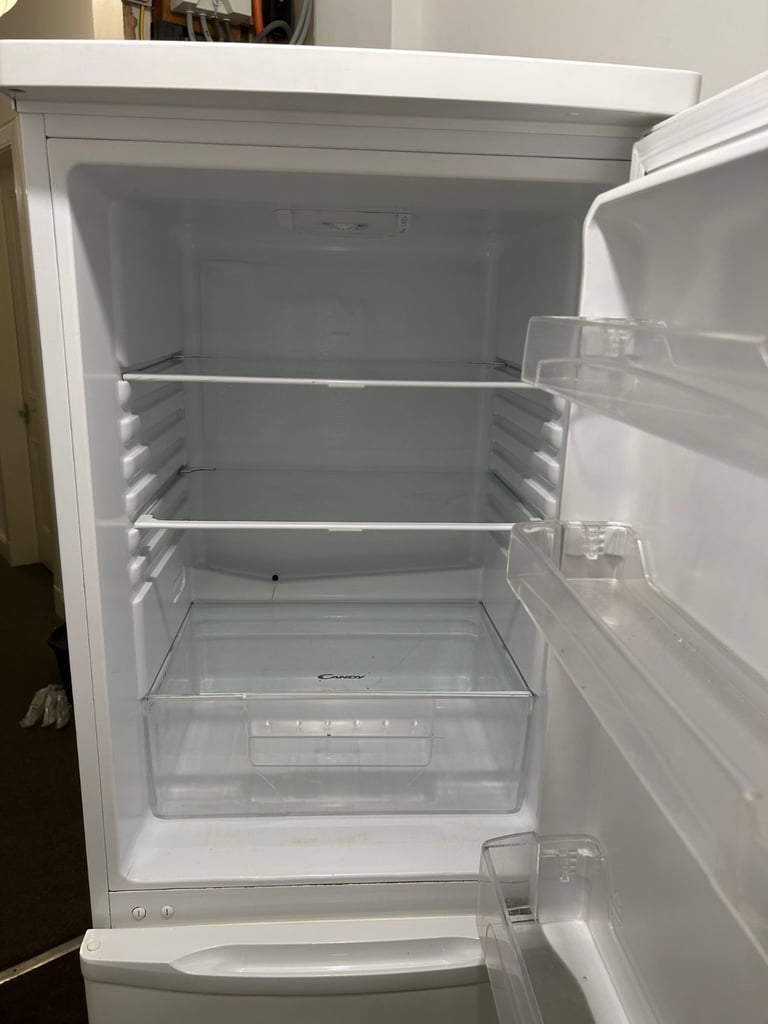 Fridge freezer 