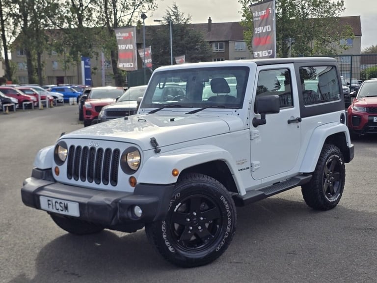 image for 2013 Jeep Wrangler 2.8 CRD Sahara SUV 2dr Diesel Auto 4WD Euro 5 (197 bhp) CONVERTIBLE Diesel Aut...
