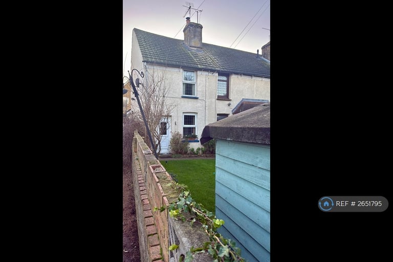 2 bedroom house in Lower Rainham Road, Gillingham, ME7 (2 bed) (#2651795)