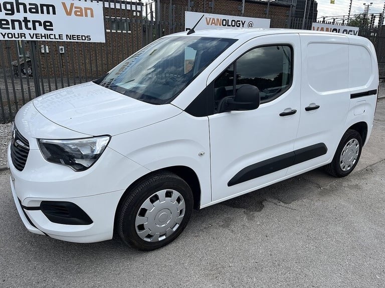2021 Vauxhall Combo SPORTIVE 1.5CDTi 100 2300 SWB (3 SEAT) Panel Van Diesel Manual