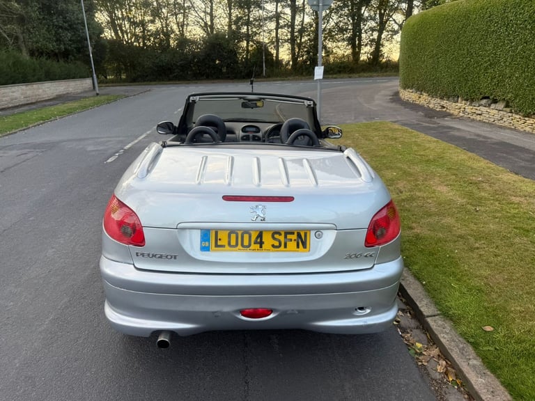 Peugeot 206 CC Convertible 1.6 Allure 2Dr Automatic with 12 Months MOT&Leather Seats&LOW 86K Miles