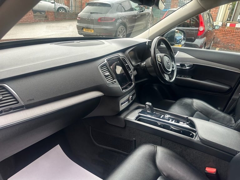 2020 Volvo XC90 2.0 B5 MHEV Momentum SUV 5dr Petrol Hybrid Auto 4WD Euro 6 (s/s) (250 ps) Automatic